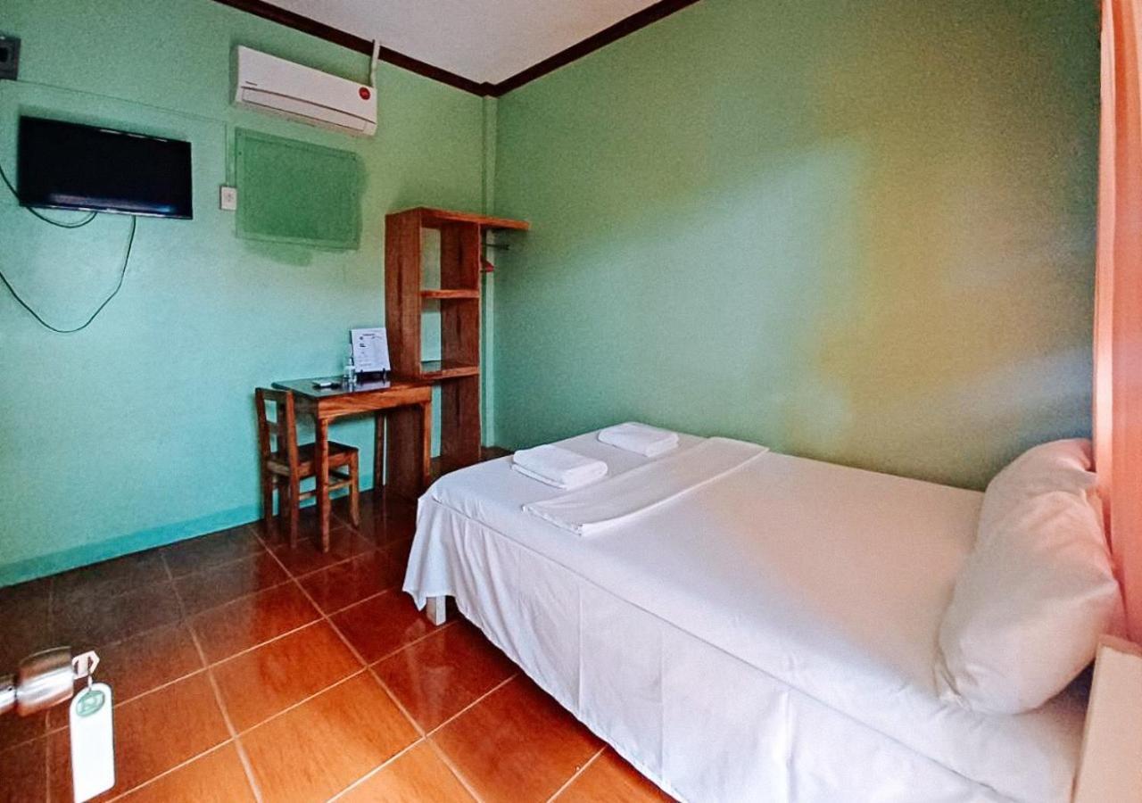 Reddoorz At July'S Haven Seaside Pension Camiguin Mambajao Εξωτερικό φωτογραφία